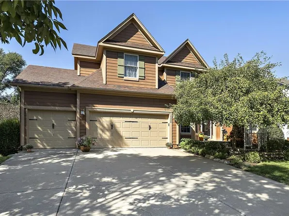 15820 S Widmer St, Olathe, KS 66062