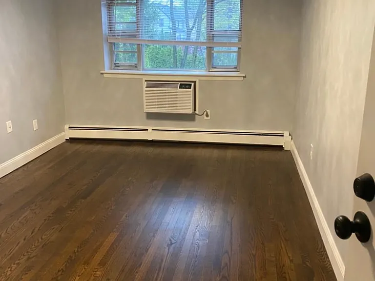 640 Franklin Ave #2M — Photo 2