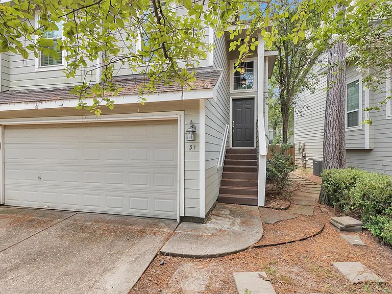 31 N Walden Elms Cir — Photo 2