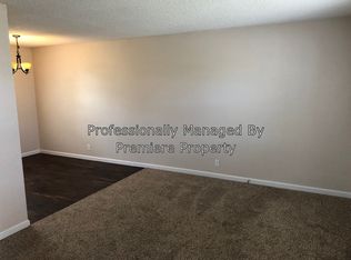 601 NE Chipman Rd #A, Lees Summit, MO 64063