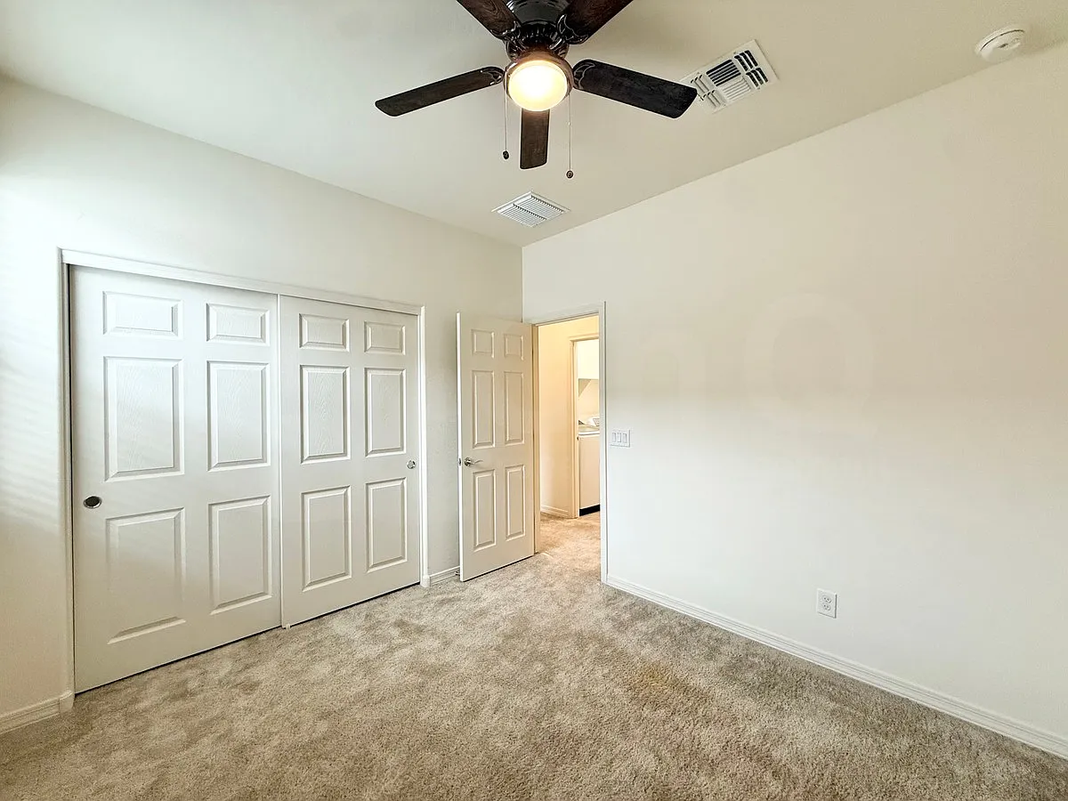 4 bed, 3.0 bath, 1801 sqft, $2,195 — Photo 4