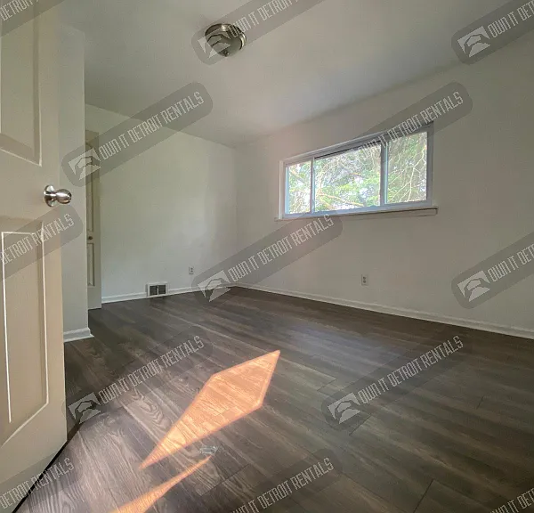 11220 Lakepointe St — Photo 9