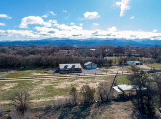 11 Bar Jl Ln, Santa Fe, NM 87506