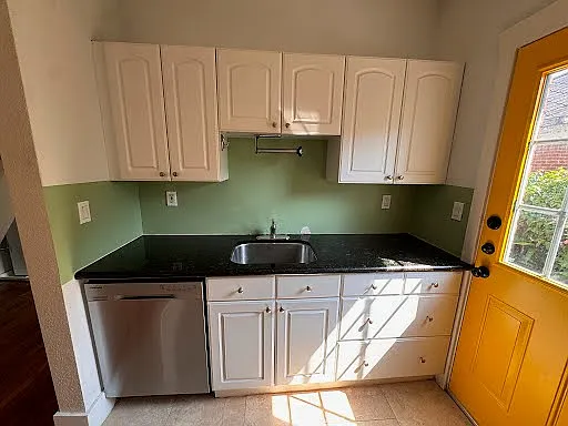 2 bed, 1150 sqft, $1,600 — Photo 1