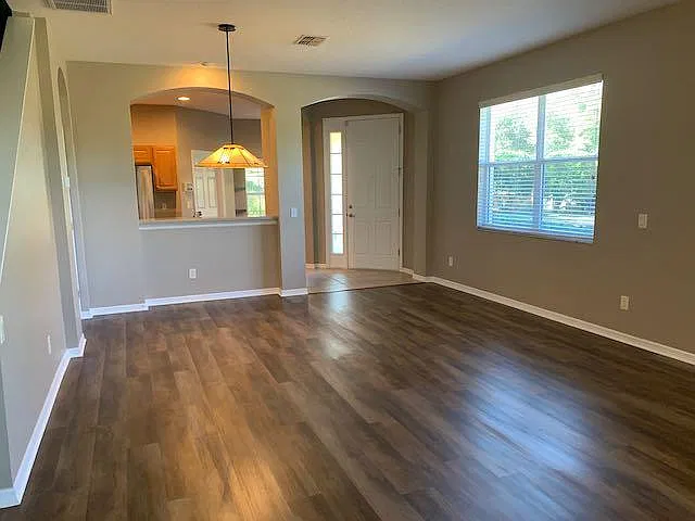 3 bed, 2.5 bath, 1655 sqft, $2,150 — Photo 4