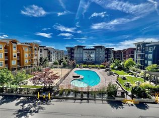 539 Yates Rd UNIT 300, Kelowna, BC V1V2T8