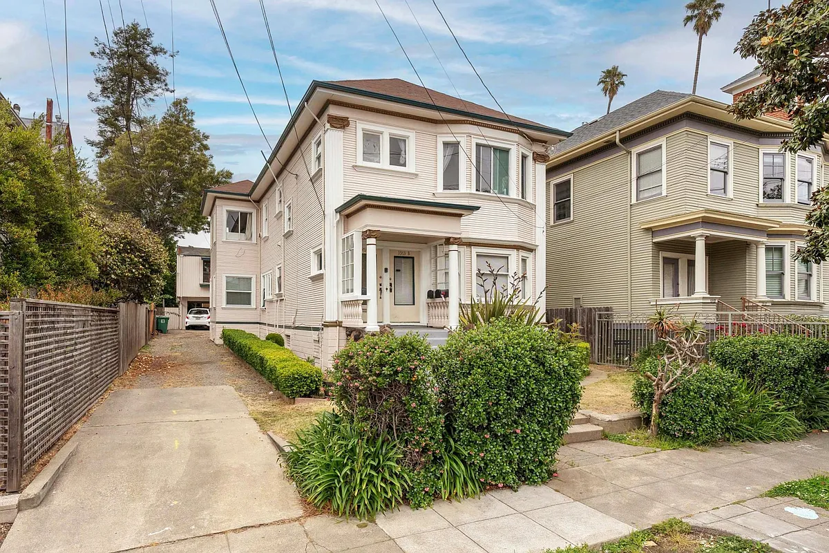 Building Photo - 1913A Berkeley Way