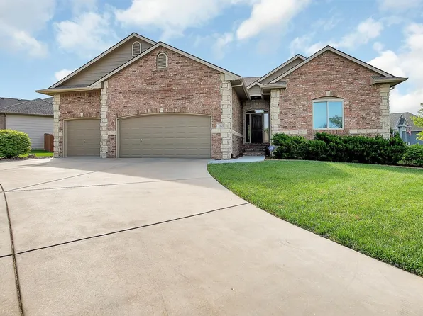 12621 E Killarney Ct, Wichita, KS 67206