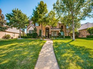 10613 Huffines Dr, Rowlett, TX 75089