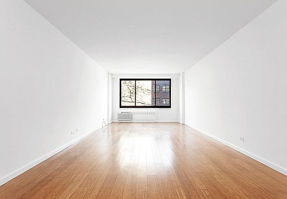 5th image of 10 W 135th St APT 5T