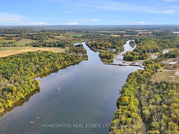 3rd image of 12 Riverside Trl