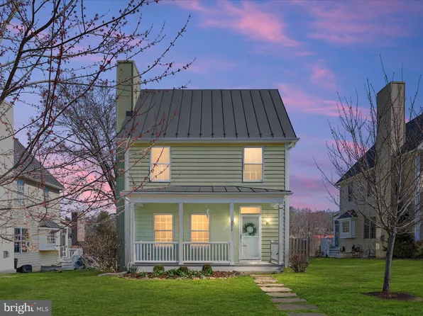 6312 Lee St, The Plains, VA 20198