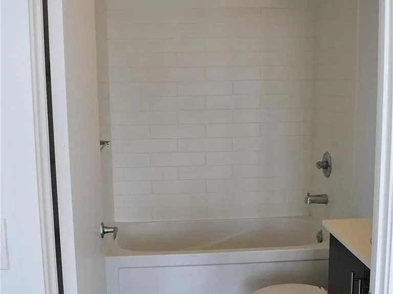 365 SW Prince Of Wales Dr #1705 — Photo 10