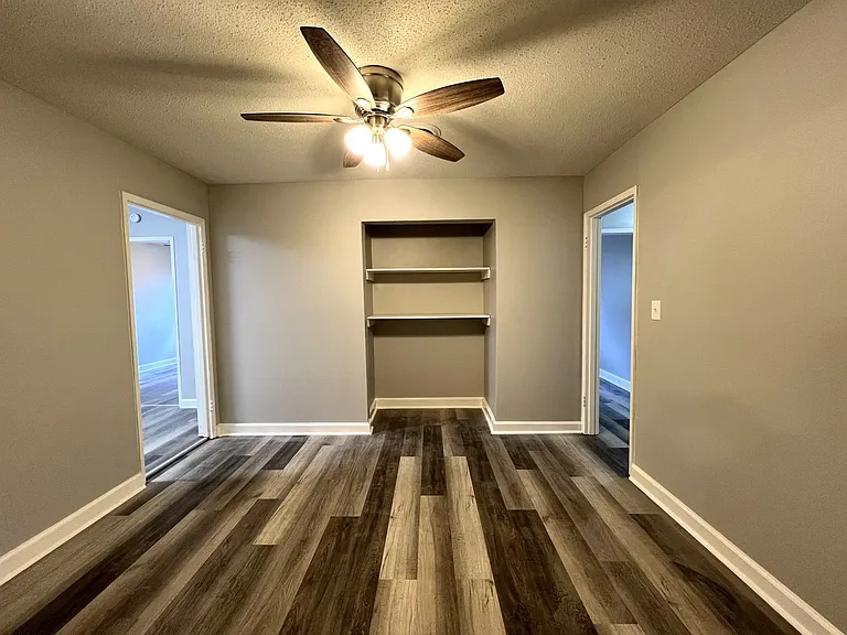3608 Willow Lane Dr — Photo 12
