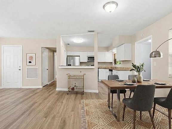 4th image of 5119 DIVOT COURT