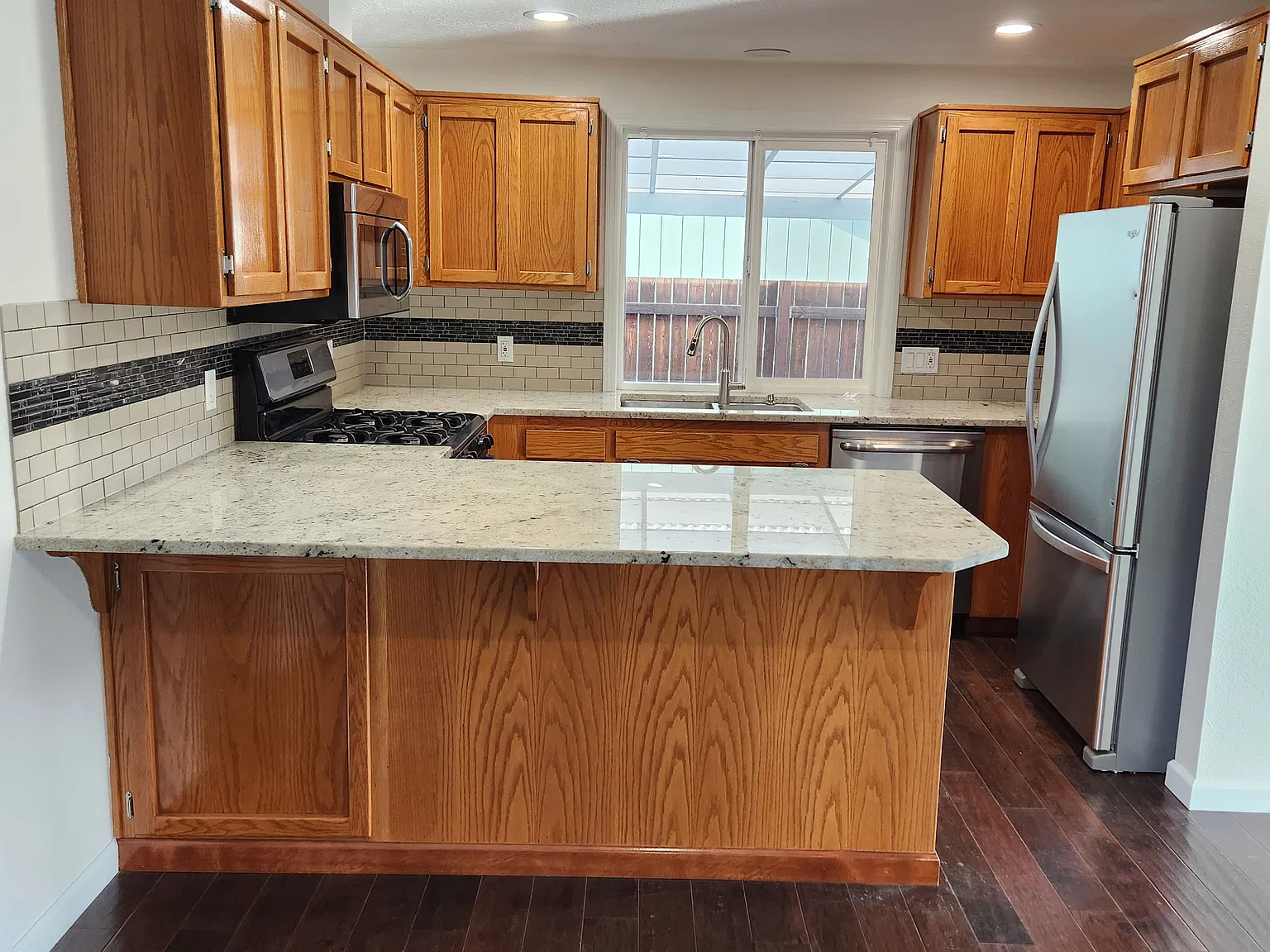 3 bed, 1341 sqft, $2,250 — Photo 3