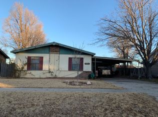 1917 Colgate Dr, Perryton, TX 79070