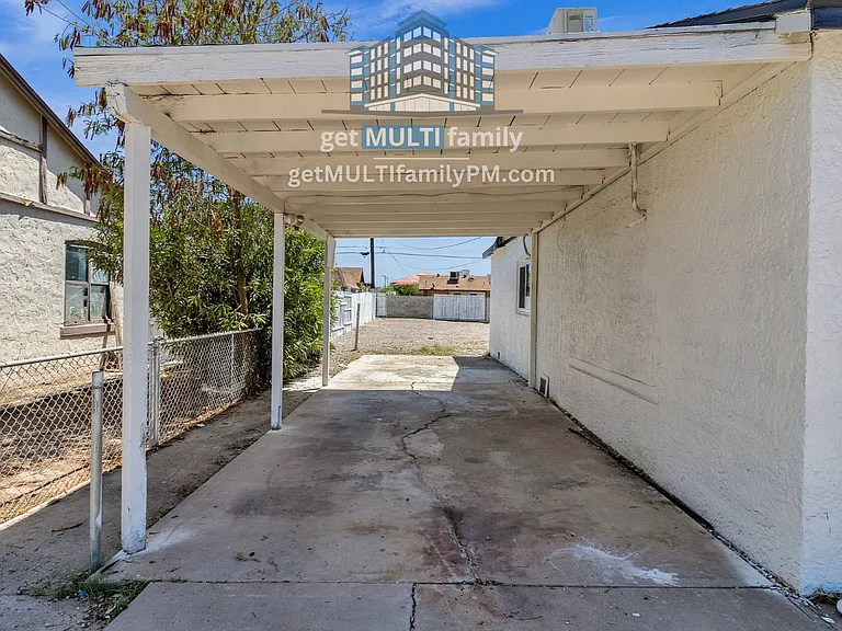 325 N 17th Dr #A — Photo 32