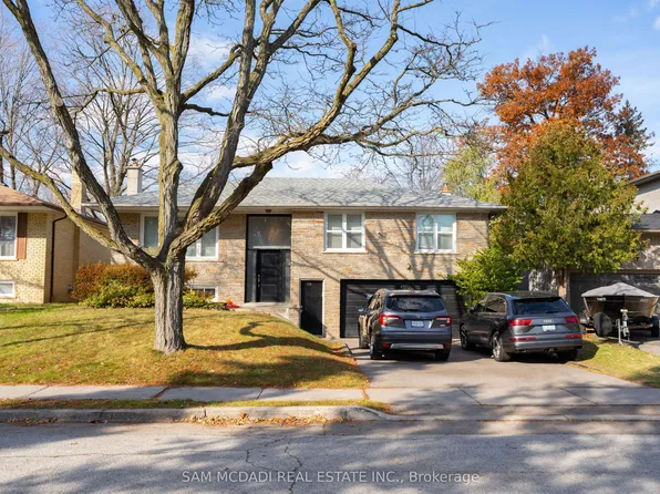 54 Bearbury Dr, Toronto, ON M9C 2G9