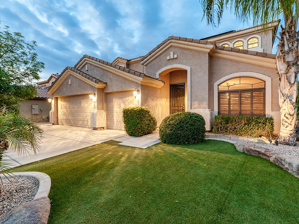1st image of 13516 W Alvarado Dr