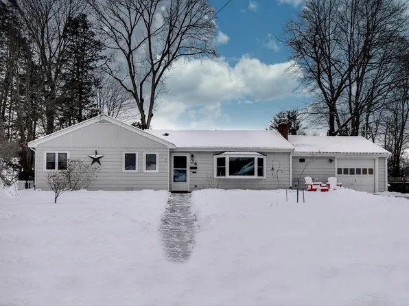 34 Hemlock Dr, Natick, MA 01760