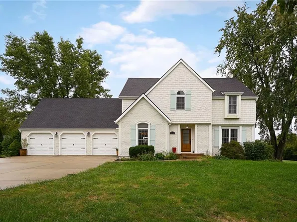 3955 W 214th St, Bucyrus, KS 66013