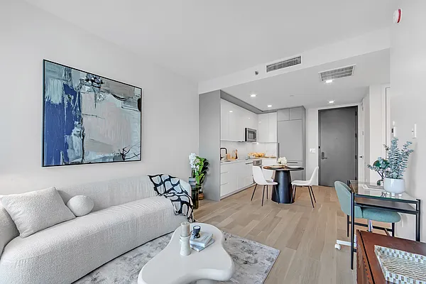 Rented by ANDOVER PROPERTY MANAGEMENT INC | media 6