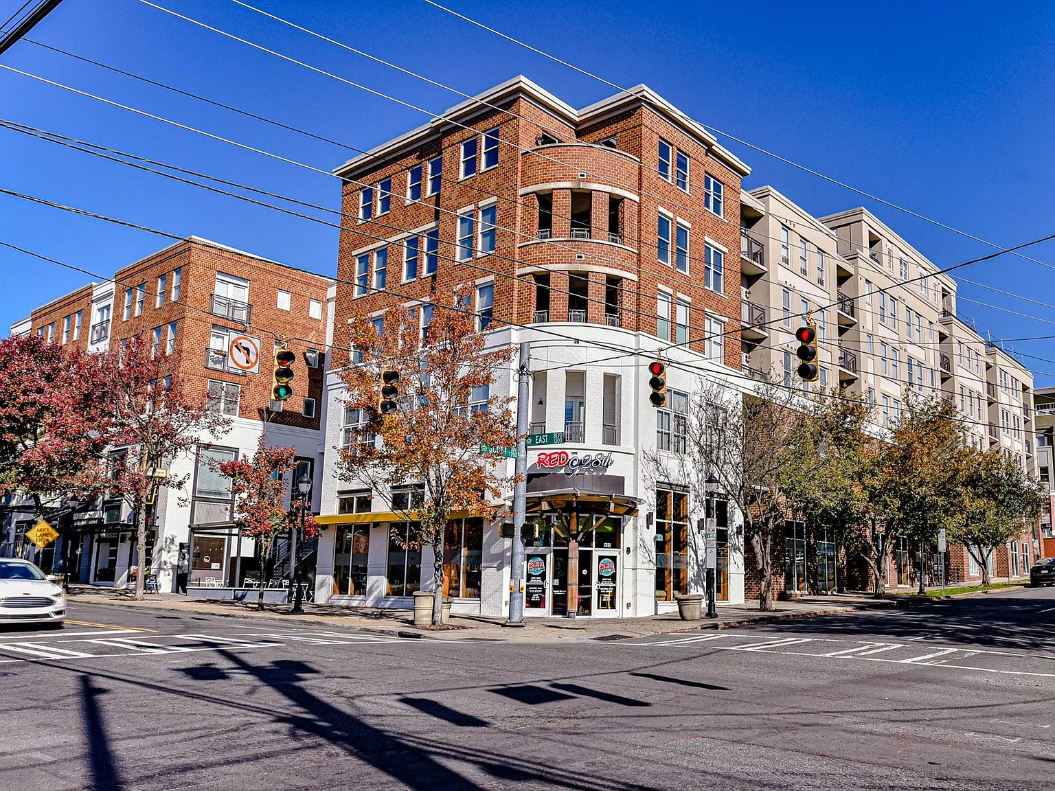 1 bed, 765 sqft, $1,800 — Photo 1