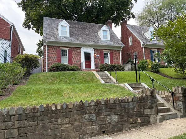 5504 30th Pl NW, Washington, DC 20015