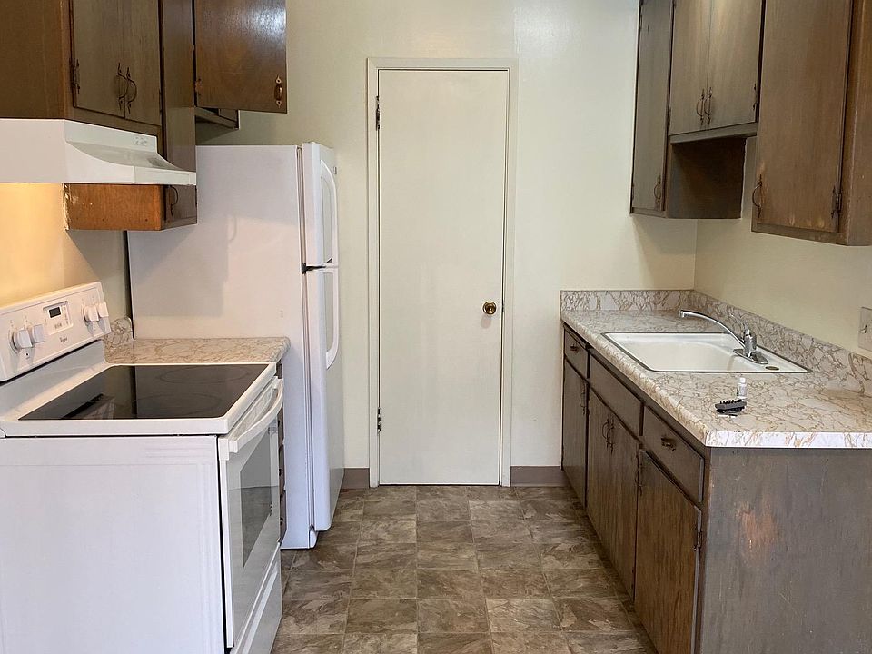 DINE-IN KITCHEN