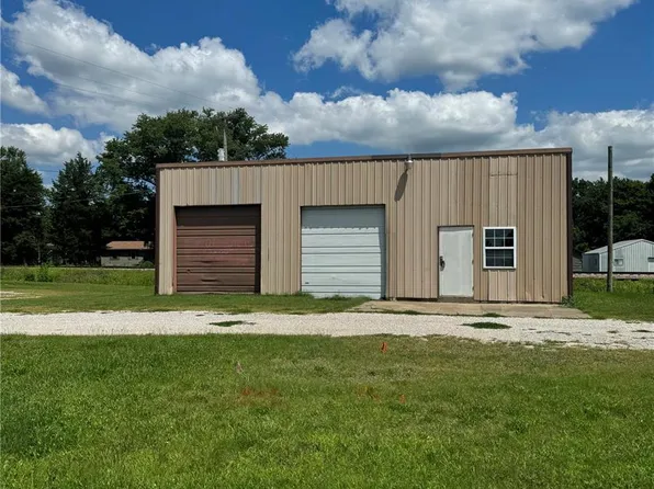 210 E Myrtle St, Baldwin, IL 62217