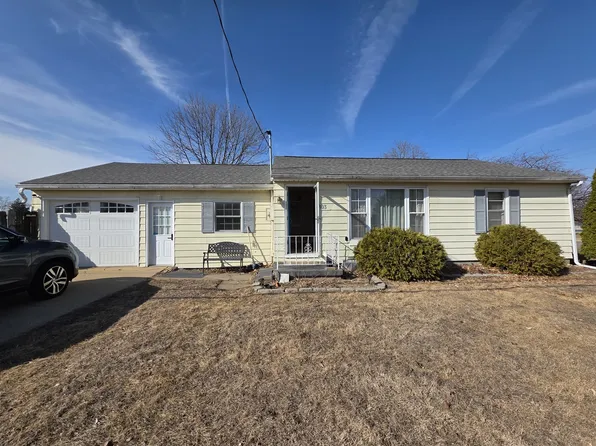 803 17th Ave, Camanche, IA 52730