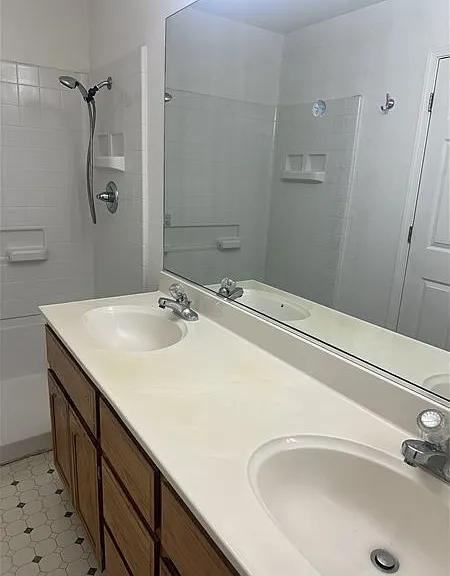2224 Halsey Cir — Photo 23