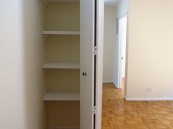 4th image of 519 E 78th St APT 4D