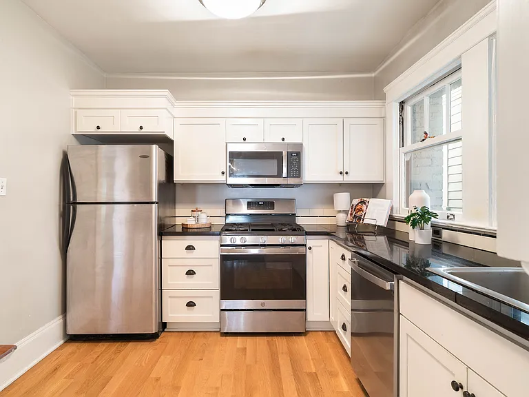 118 NW King Ave #21 — Photo 7