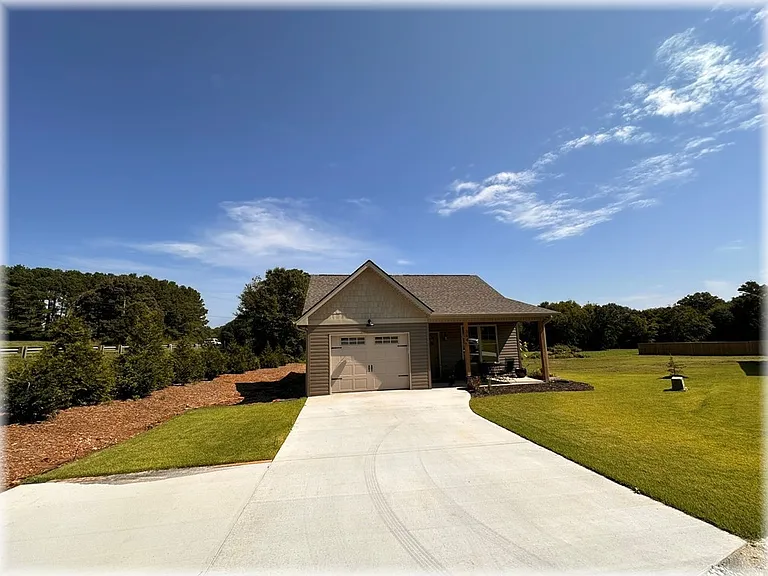 304 Cottage Hill Ct — Photo 2