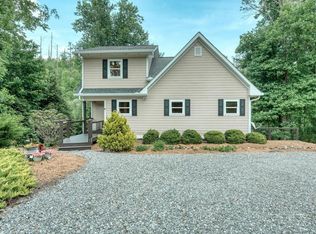 515 Barlow Fields Dr, Hayesville, NC 28904