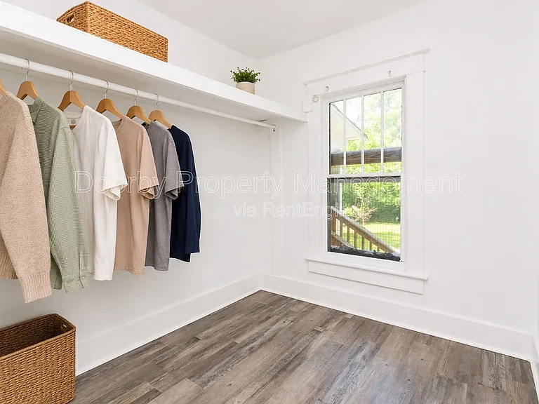 3207 Curtis St — Photo 7