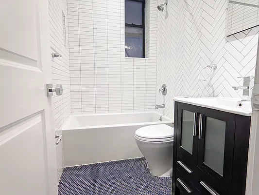 Rented by Avenues Real Estate | media 9