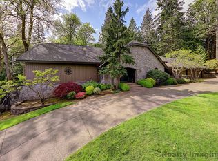 7150 SW Dogwood Pl, Portland, OR 97225