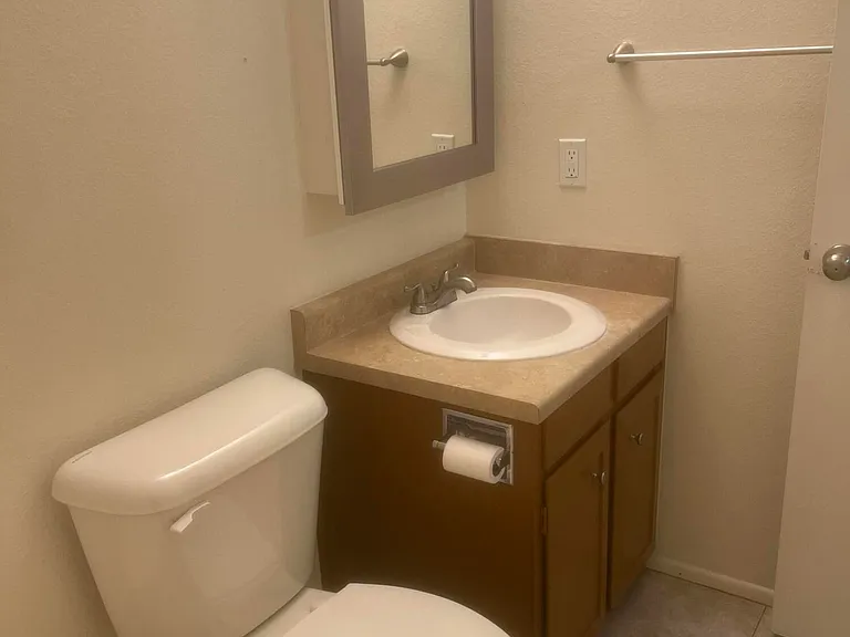 5902 W Townley Ave — Photo 5