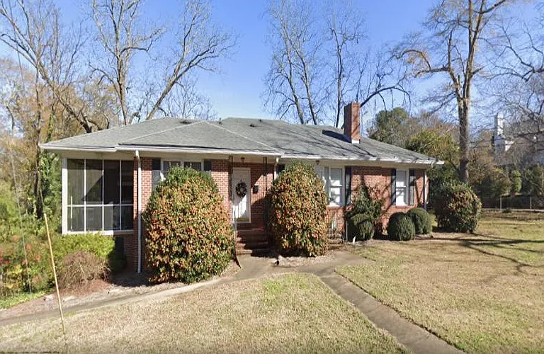 210 Westview Dr #3 — Photo 1