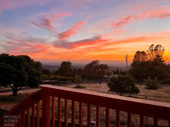 24 Oakcrest Dr, Oroville, CA 95966