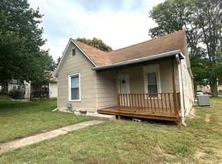 2721 S 23rd St, Saint Joseph, MO 64503