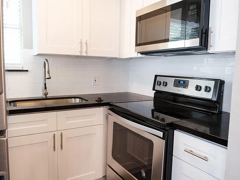 1953 Dryden Rd #4 — Photo 1