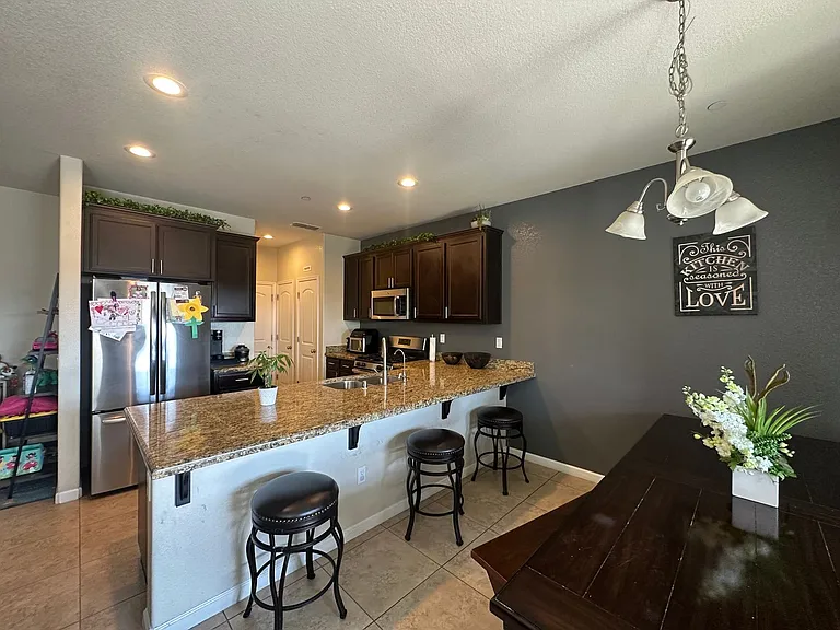 1453 Rosy Dawn Ln — Photo 6
