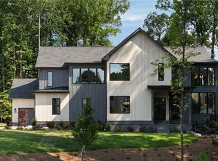 130 Nova Ln, Roswell, GA 30075