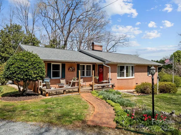 127 Robin Hood Dr, Forest City, NC 28043