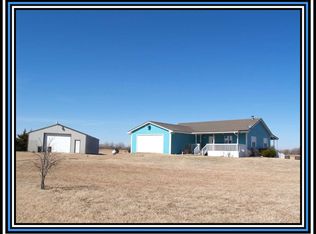 26211 S Walker Rd, Pretty Prairie, KS 67570