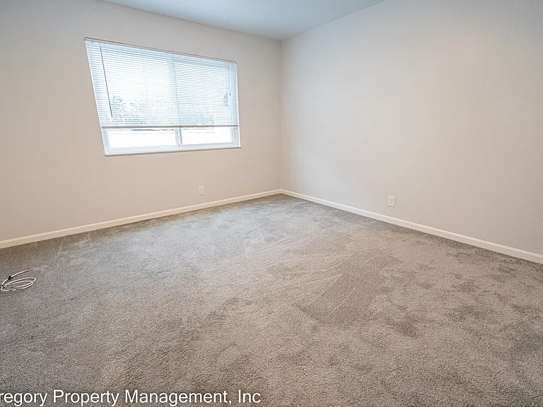 1815 Central Ave #202 — Photo 9